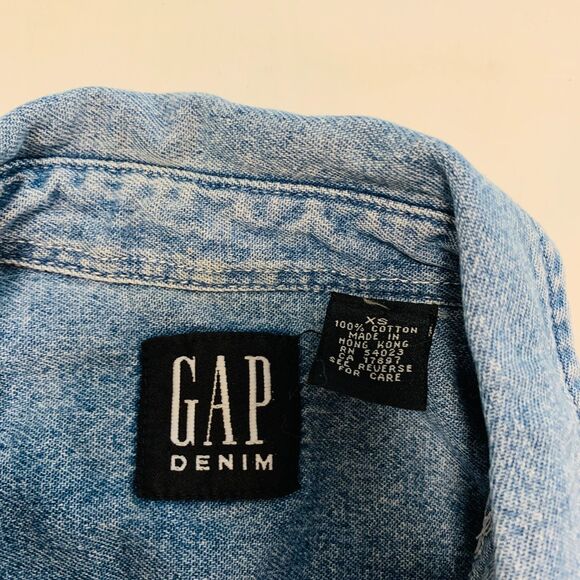 GAP Denim Vintage Western Cowboy Embroidered Denim Button Up Shirt - Size XS - Picture 4 of 7